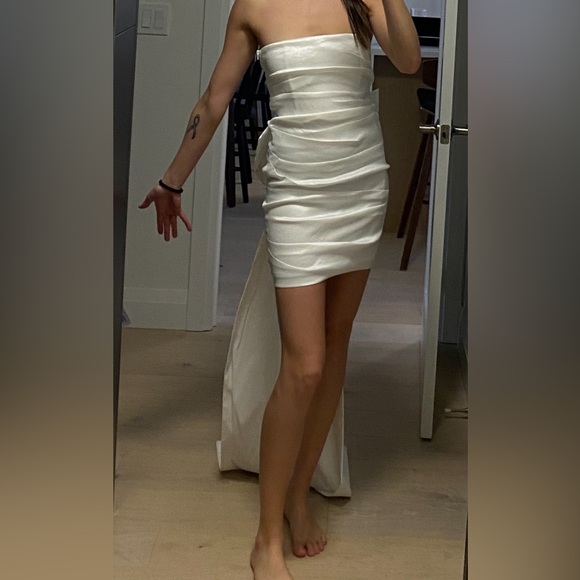 Gorgeous bachelorette Bridal dress - Picture 2 of 4